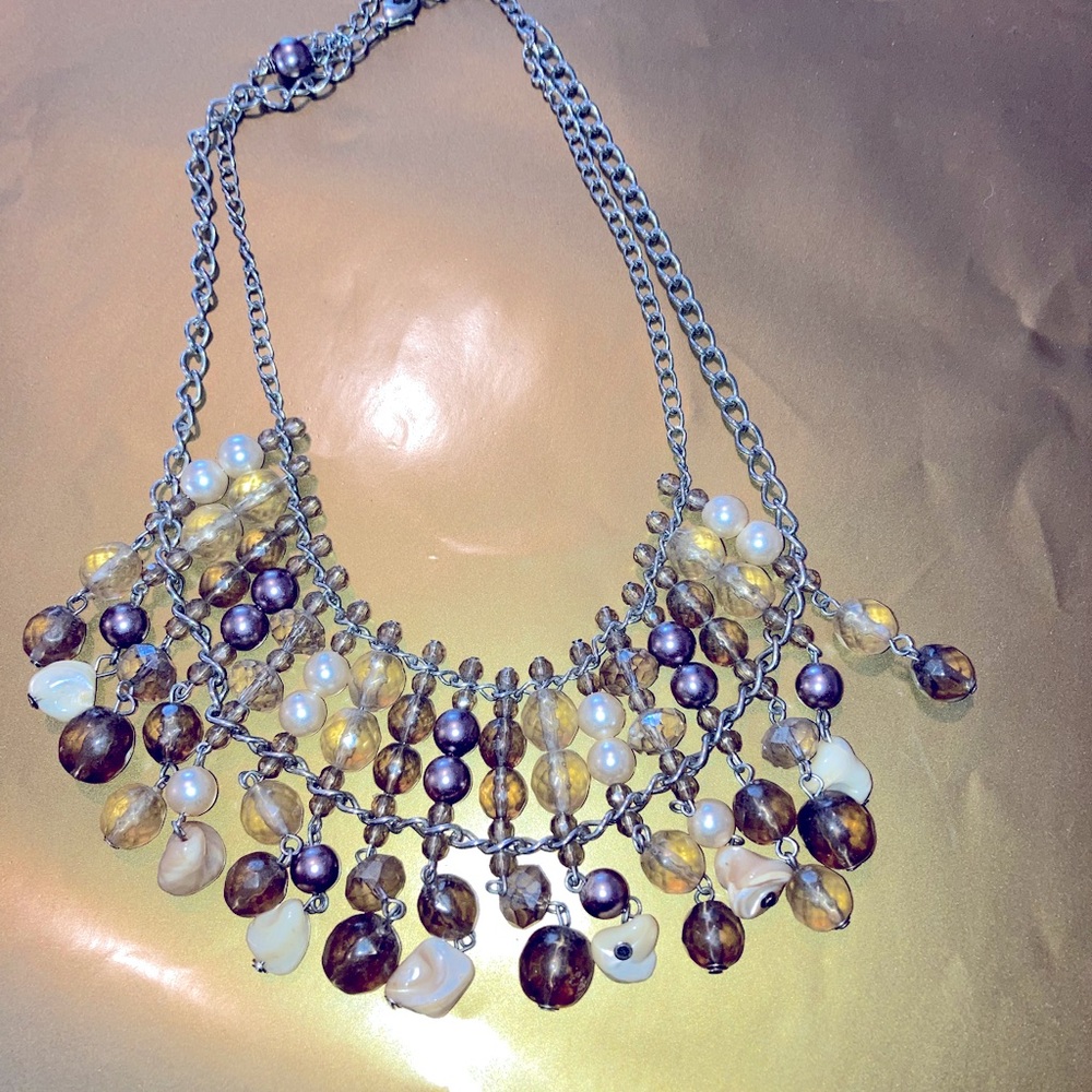 Beautiful accent necklace! Wore once.